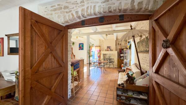 EXCLUSIVITÉ « CHARENTAISE 15 MIN LR » 795 600 € FAI* CHARENTAISE D'EXCEPTION