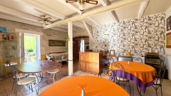 EXCLUSIVITÉ « CHARENTAISE 15 MIN LR » 795 600 € FAI* CHARENTAISE D'EXCEPTION