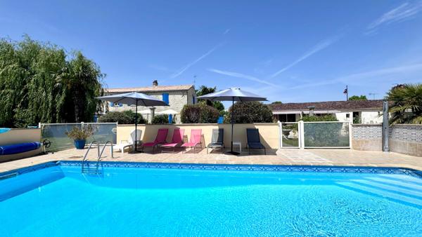 EXCLUSIVITÉ « CHARENTAISE 15 MIN LR » 795 600 € FAI* CHARENTAISE D'EXCEPTION