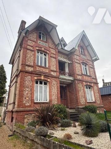 THIBERVILLE HYPER CENTRE MAISON ANGLO NORMANDE AUTHENTIQUE BEAUX VOLUMES