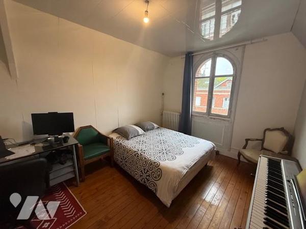 THIBERVILLE HYPER CENTRE MAISON ANGLO NORMANDE AUTHENTIQUE BEAUX VOLUMES