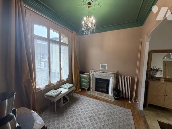 THIBERVILLE HYPER CENTRE MAISON ANGLO NORMANDE AUTHENTIQUE BEAUX VOLUMES