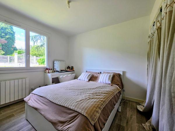 Maison avec vue dégagée, 93m² et sous sol complet