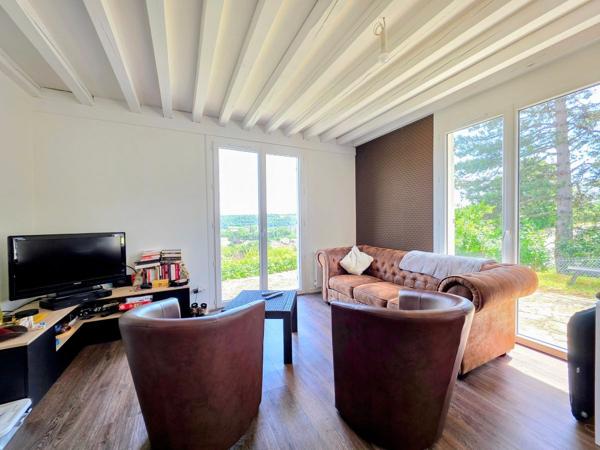 Maison avec vue dégagée, 93m² et sous sol complet