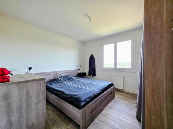 Maison avec vue dégagée, 93m² et sous sol complet