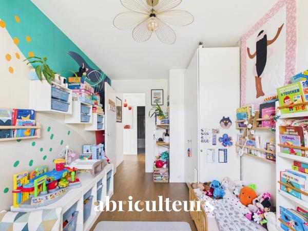 Duplex familial 4/5 pièces de 120 m² avec terrasses — dernier étages — Asnières-sur-Seine
