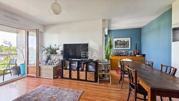 Montreuil  Appartement 2 pièce de 55 m2 avec balcon