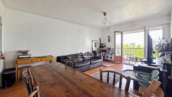 Montreuil  Appartement 2 pièce de 55 m2 avec balcon