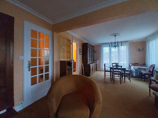 Maison familiale 125 m² avec 4 chambres, sous-sol total et jardin à Plouha
