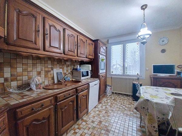 Maison familiale 125 m² avec 4 chambres, sous-sol total et jardin à Plouha