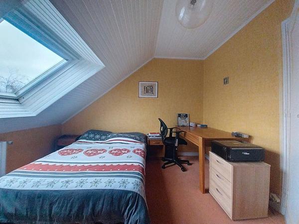 Maison familiale 125 m² avec 4 chambres, sous-sol total et jardin à Plouha