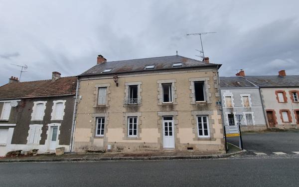 Immeuble à vendre    7 pièces •  Parsac