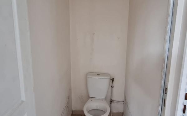 Immeuble à vendre    7 pièces •  Parsac