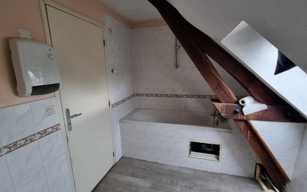 Immeuble à vendre    7 pièces •  Parsac