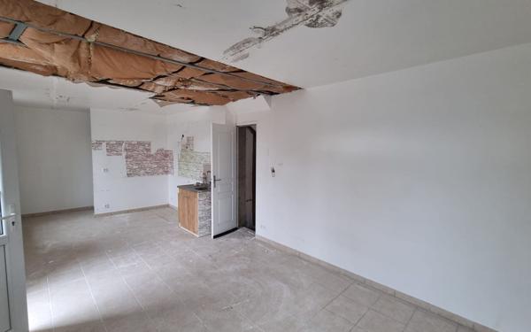 Immeuble à vendre    7 pièces •  Parsac