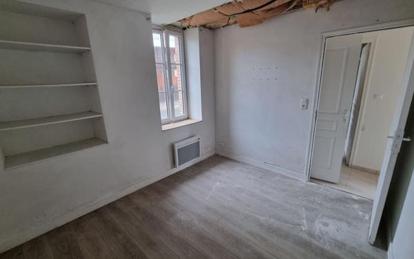 Immeuble à vendre    7 pièces •  Parsac