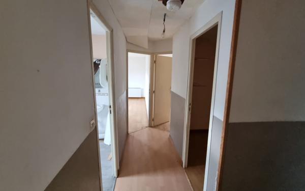 Immeuble à vendre    7 pièces •  Parsac