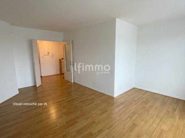 Appartement 3 pièces premier étage avec balcon et parking privatif