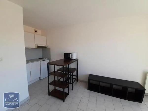 Appartement à louer 1 pièce 21.21m² Nîmes (30900)