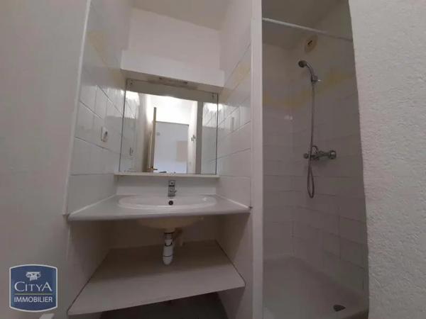 Appartement à louer 1 pièce 21.21m² Nîmes (30900)