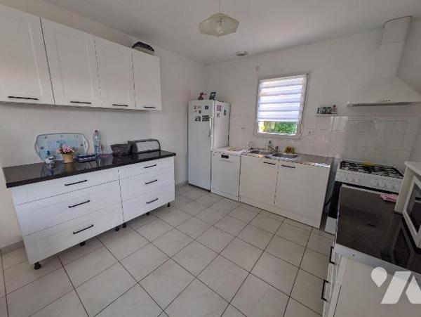 EXCLUSIVITE - LES HERBIERS - Plain-pied de 83 m² habitable en très bon état au calme d'un lotis...