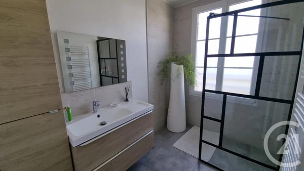 Maison à vendre  7 pièces - 151,06 m 2   LA VARENNE ST HILAIRE  - 94