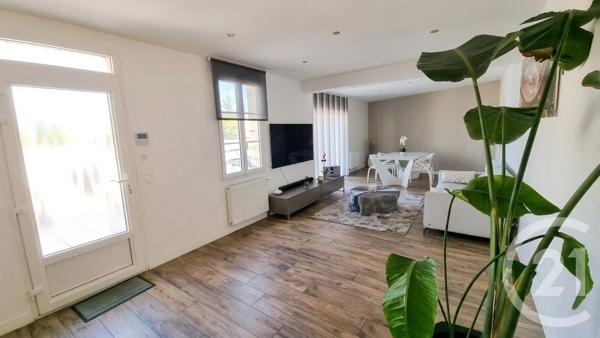 Maison à vendre  7 pièces - 151,06 m 2   LA VARENNE ST HILAIRE  - 94
