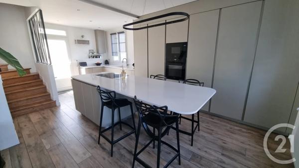 Maison à vendre  7 pièces - 151,06 m 2   LA VARENNE ST HILAIRE  - 94