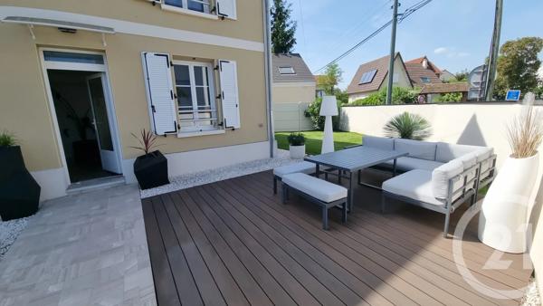 Maison à vendre  7 pièces - 151,06 m 2   LA VARENNE ST HILAIRE  - 94