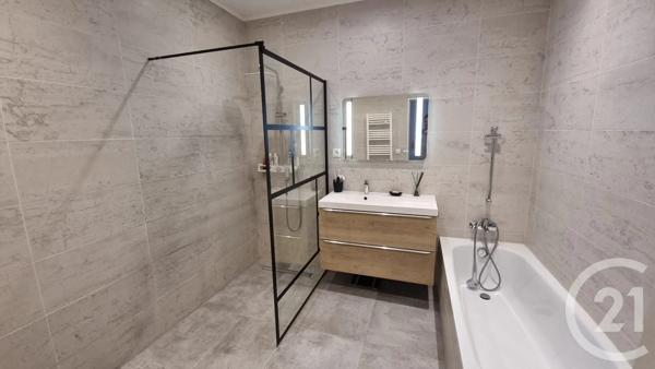 Maison à vendre  7 pièces - 151,06 m 2   LA VARENNE ST HILAIRE  - 94