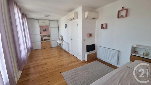 Maison à vendre  7 pièces - 151,06 m 2   LA VARENNE ST HILAIRE  - 94