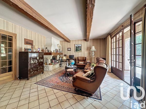 Maison à vendre 6 pièces 185 m² Carnoux-en-Provence