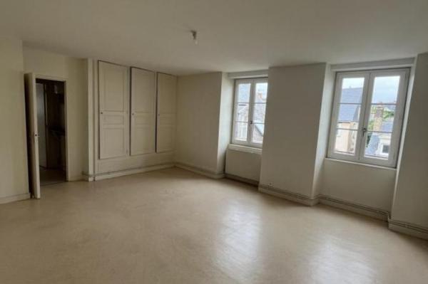 Location - Appartement 3 pièces 72 m 2 LE MANS (72000)