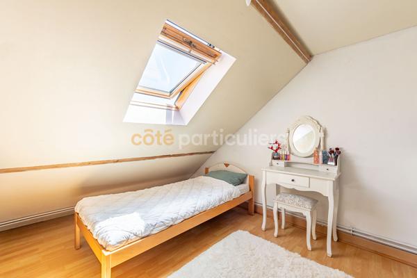 Vente
                Maison104 m² - 7 Pièces -
                    LA FERRIERE (85280)