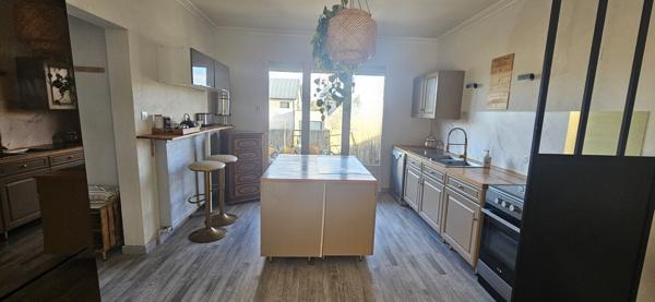 Maison la ville aux Dames proche Leclerc