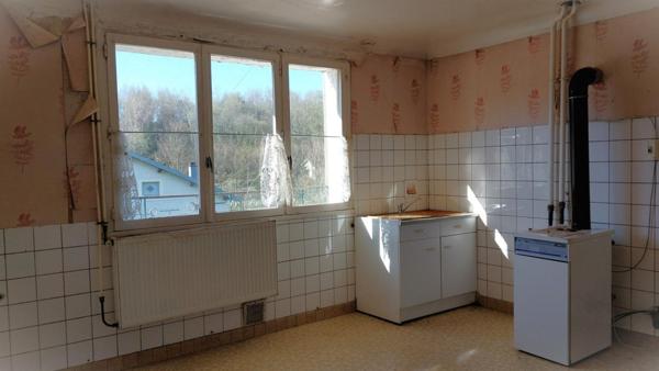 Maison Hennezel 5 pièce(s) 105 m2 jardin garage