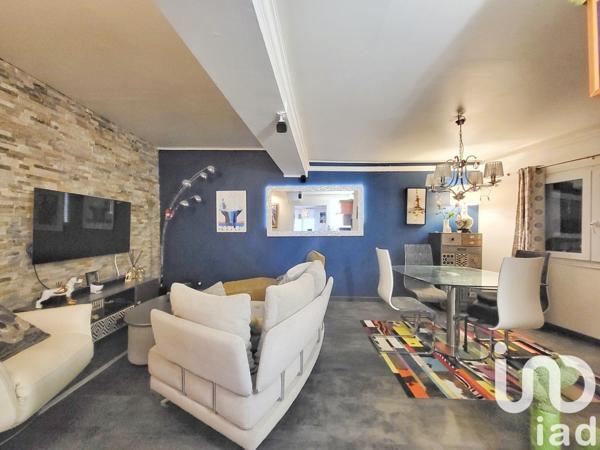 Maison de village 4 pièces de 98 m² à Cuers (83390)