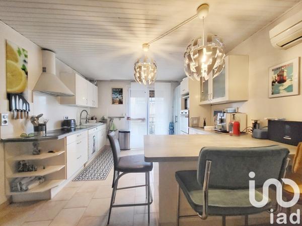 Maison de village 4 pièces de 98 m² à Cuers (83390)