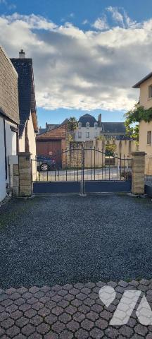 LA GUERCHE DE BRETAGNE - Plein-Centre - Maison avec garage et terrain