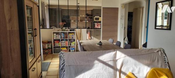 LA GUERCHE DE BRETAGNE - Plein-Centre - Maison avec garage et terrain