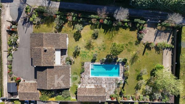 Villa contemporaine haut de gamme avec piscine – Saint-Rémy-de-Provence