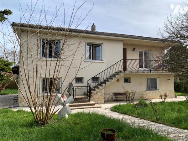 PROCHE CENTRE VILLE, HABITATION ET SES DEUX STUDIOS