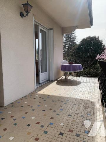 PROCHE CENTRE VILLE, HABITATION ET SES DEUX STUDIOS