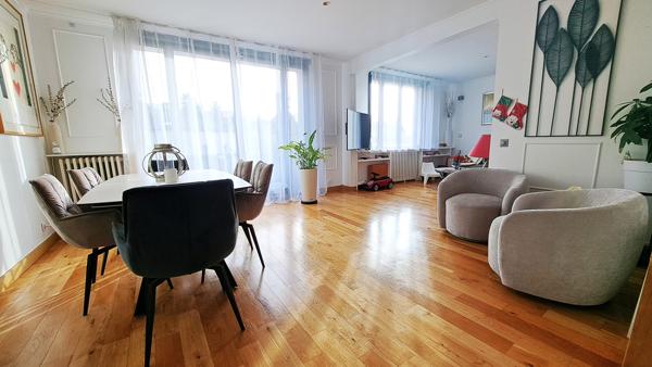 Superbe maison lumineuse 219 m2 - 4 Chambres