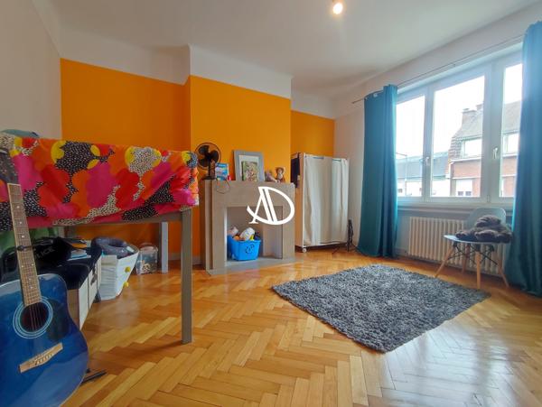 MAISON DE CARACTERE 4 CHAMBRES JARDIN GARAGE CAVE