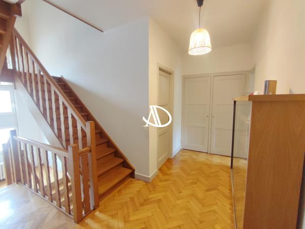 MAISON DE CARACTERE 4 CHAMBRES JARDIN GARAGE CAVE