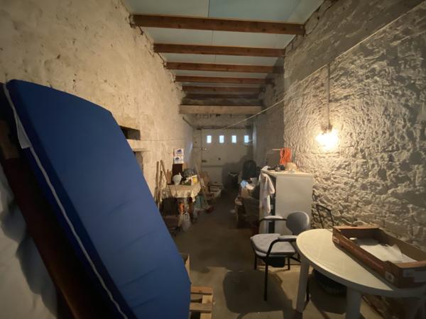 Lauzerte (82110) TARN ET GARONNE LAUZERTE Maison en pierre au village avec petit jardin, grand terrace et jolie vue