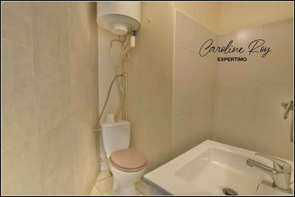 NANTES Proche du centre ville, maison composée de deux logements indépendants actuellement libres.