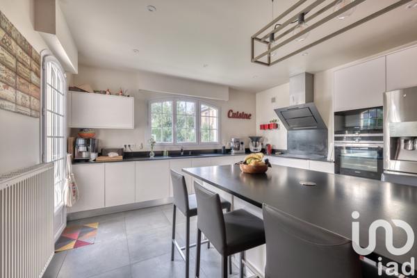 Maison à vendre 8 pièces 169 m² Le Plessis-Trévise