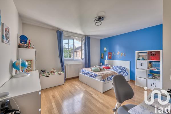 Maison à vendre 8 pièces 169 m² Le Plessis-Trévise